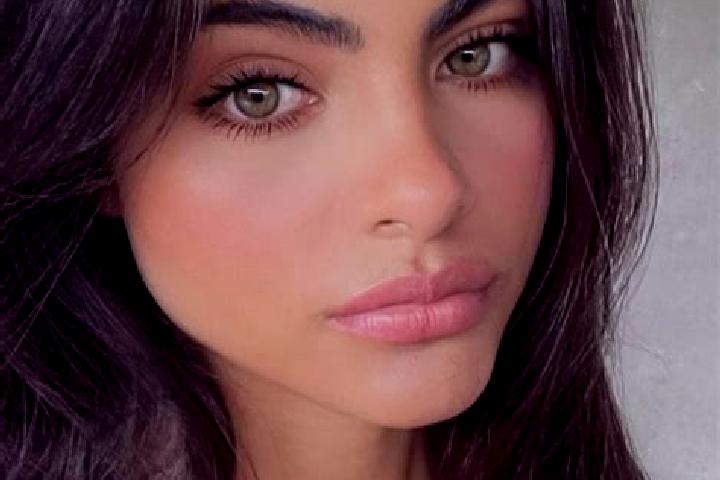 Chloe, 30, a red blue-eyed indian companion based in Hawkesbury Upton. Offering Party Girl, Dinner Date, Domination. Available for incall and outcall, overni...