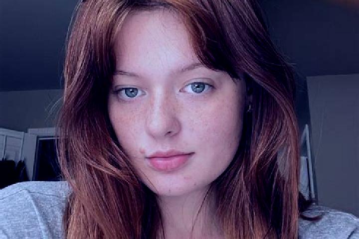 Chloe, 30, a red grey-eyed mixed companion based in Tinambac. Offering Duos, Roleplay, CIM, Domination. Available for incall and outcall, day and evening dates.