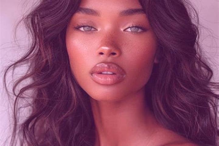 Chloe, 30, a red hazel-eyed mediterranean companion based in Ar Rishah. Offering Party Girl, OWO, Erotic Massage. Available for incall and outcall, overnight...