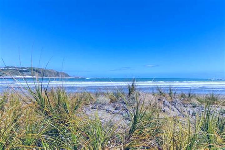 Chloe, 30 — Escort in Lyall Bay, New Zealand