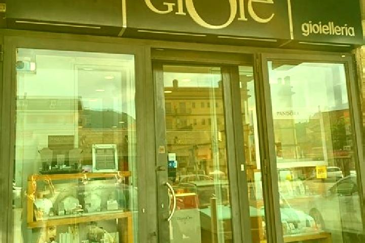 Chloe, 30 — Escort in Melito Irpino, Italy