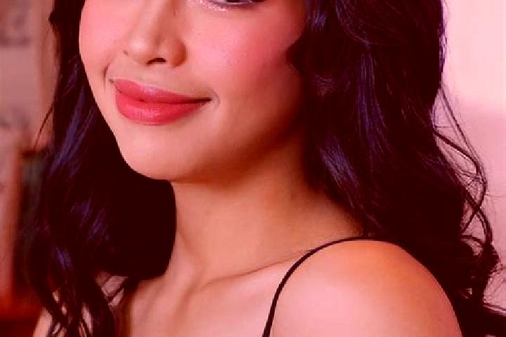 Chloe, 30 — Escort in Moro, Indonesia