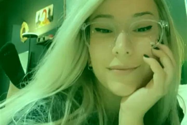 Chloe, 31, a blonde dark-eyed asian companion based in La Cuesta de Penones. Offering Roleplay, Couples, Overnight, Duos. Available for incall and outcall, d...