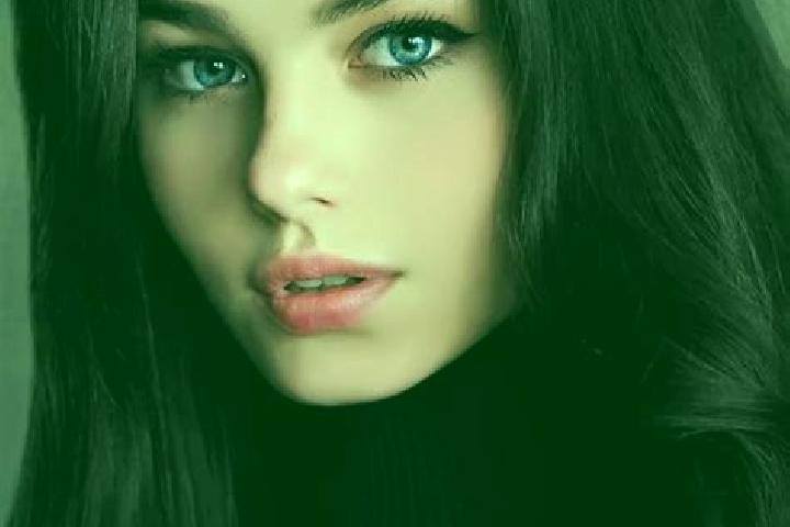 Chloe, 31, a brunette amber-eyed slavic companion based in Patulul. Offering Fetish, Striptease, OWO, Erotic Massage, BDSM. Available for incall and outcall,...