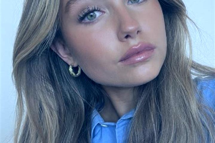 Chloe, 31, a dark blonde green-eyed european companion based in Owairaka. Offering BDSM, 69, Prostate Massage, A-Level. Available for incall and outcall, day...