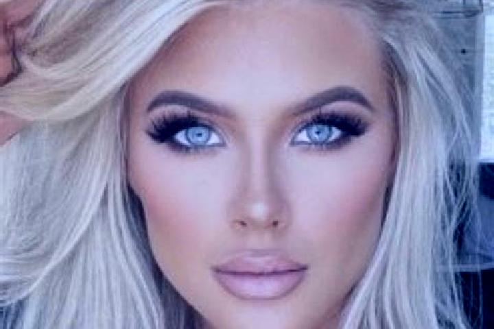 Chloe, 31, a platinum blonde grey-eyed ebony companion based in Villastrada. Offering A-Level, Domination, Massage. Available for incall and outcall, overnig...