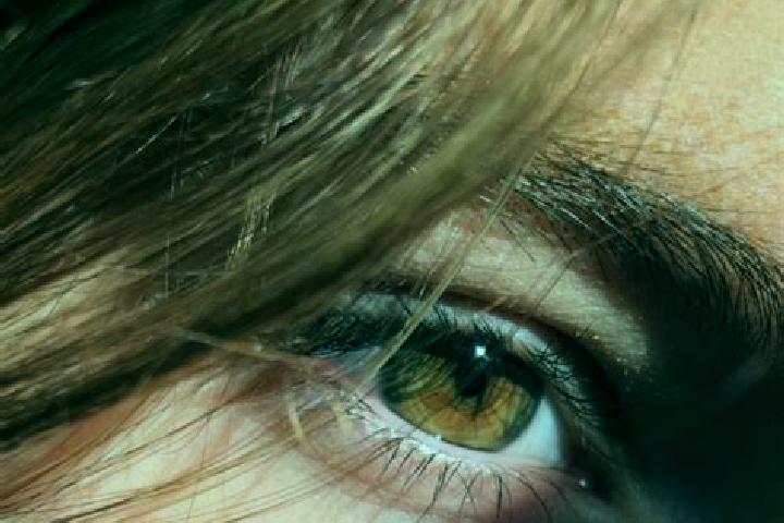 Chloe, 31, a red hazel-eyed slavic companion based in Berincang. Offering Party Girl, Domination. Available for incall and outcall, day and evening dates.