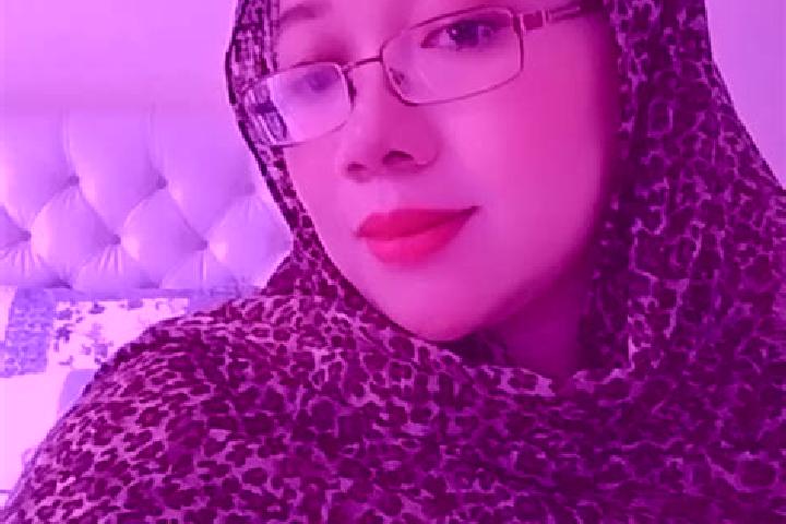 Chloe, 31 — Escort in Cigoong, Indonesia