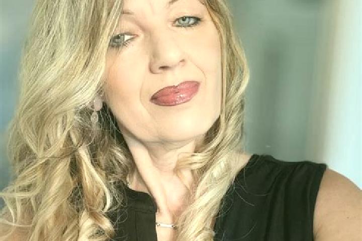 Chloe, 31 — Escort in Hemslingen, Germany