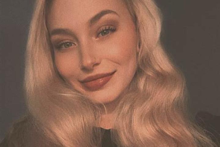 Chloe, 31 — Escort in Kendall West, United States