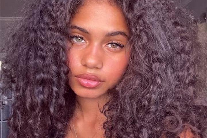 Chloe, 32, a auburn blue-eyed ebony companion based in Feldafing. Offering Girlfriend Experience, Prostate Massage, CIM, Duos, Dinner Date. Available for inc...