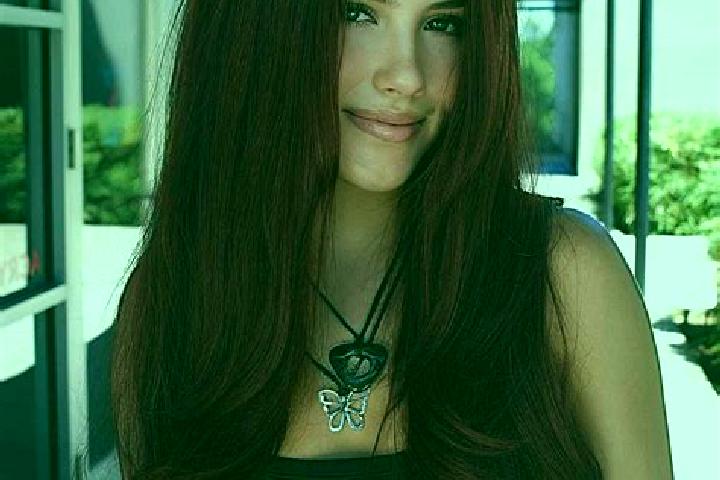 Chloe, 32, a auburn dark-eyed latina companion based in Nizkov. Offering Duos, Erotic Massage, CIM, Travel Companion. Available for incall and outcall, overn...