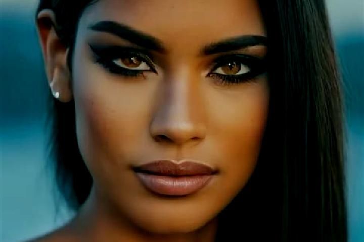 Chloe, 32, a black brown-eyed latina companion based in Sinmak. Offering Massage, Dinner Date, Domination, OWO. Available for incall and outcall, overnight b...