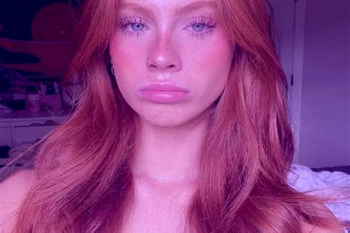 Chloe, 32, a blonde brown-eyed caucasian companion based in Staudernheim. Offering OWO, Massage, 69. Available for incall and outcall, day and evening dates.