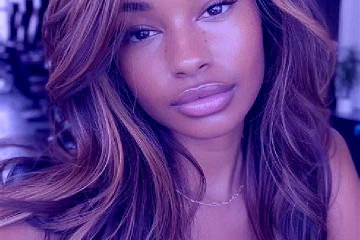 Chloe, 32, a dark blonde brown-eyed mixed companion based in Zirun. Offering OWO, A-Level, Couples. Available for incall and outcall, overnight bookings avai...