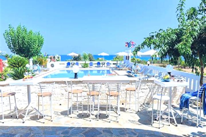 Chloe, 32 — Escort in Adelianos Kampos, Greece
