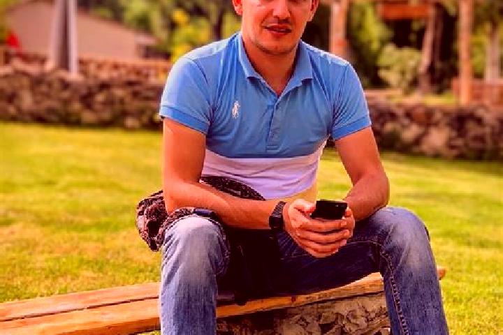 Chloe, 32 — Escort in Geghashen, Armenia