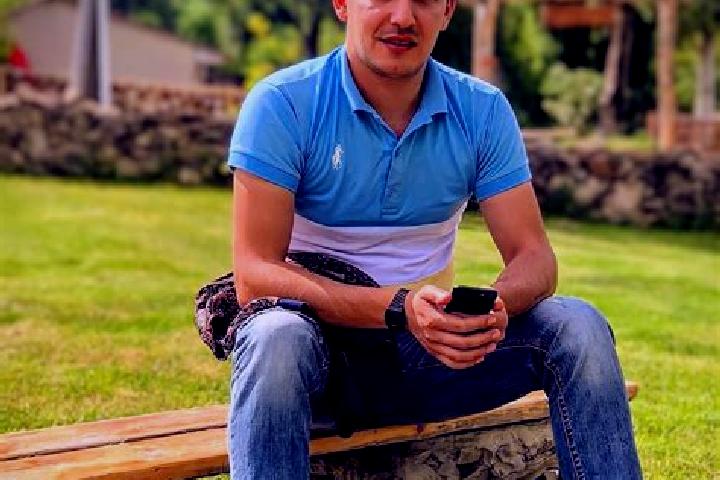 Chloe, 32 — Escort in Jrarat, Armenia
