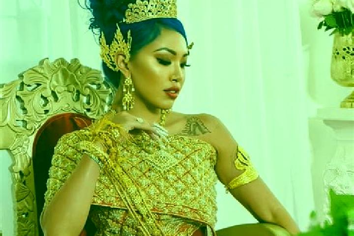 Chloe, 32 — Escort in Phnum Srok, Cambodia