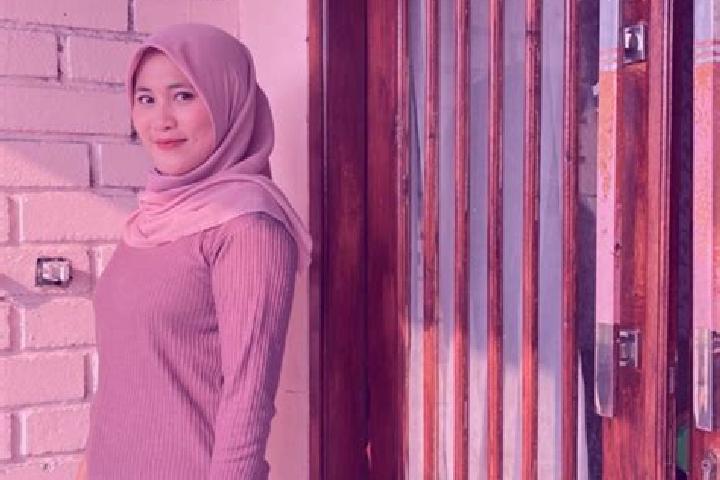Chloe, 32 — Escort in Talun, Indonesia