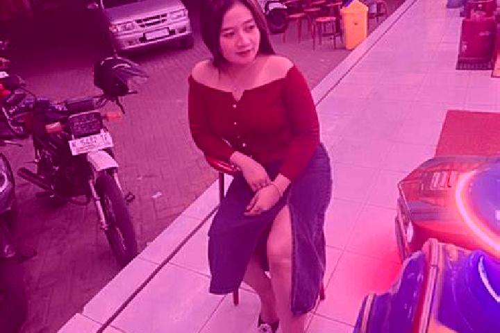Chloe, 32 — Escort in Tambakromo, Indonesia