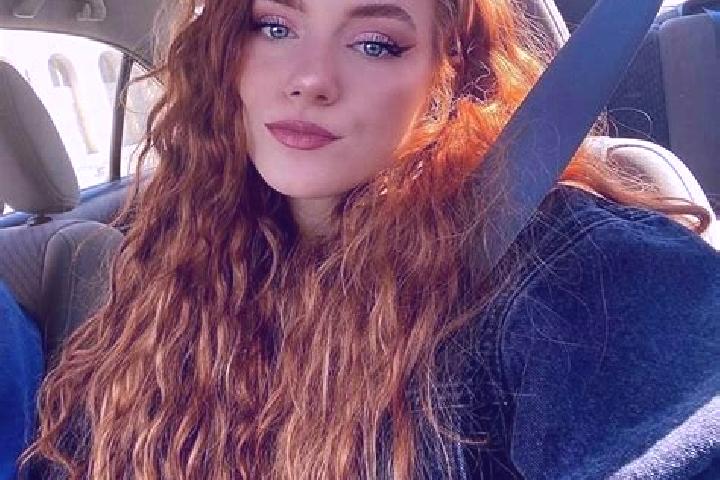 Chloe, 33, a auburn amber-eyed caucasian companion based in Rankus. Offering OWO, 69, BDSM. Available for incall and outcall, day and evening dates.