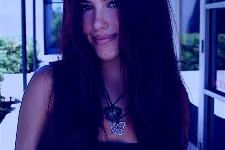 Chloe, 33, a auburn dark-eyed middle eastern companion based in Cascante del Rio. Offering Dinner Date, CIM, Tantra. Available for incall and outcall, overni...