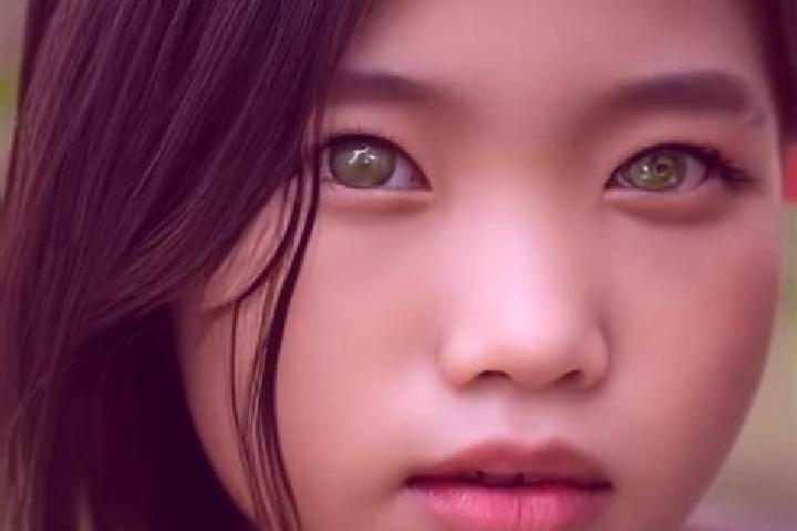 Chloe, 33, a auburn green-eyed asian companion based in Mijo. Offering Duos, Party Girl, Domination, Striptease, Fetish. Available for incall and outcall, ov...