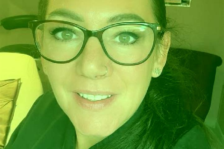 Chloe, 33, a auburn green-eyed caucasian companion based in Saint-Trivier-de-Courtes. Offering Travel Companion, Prostate Massage. Available for incall and o...
