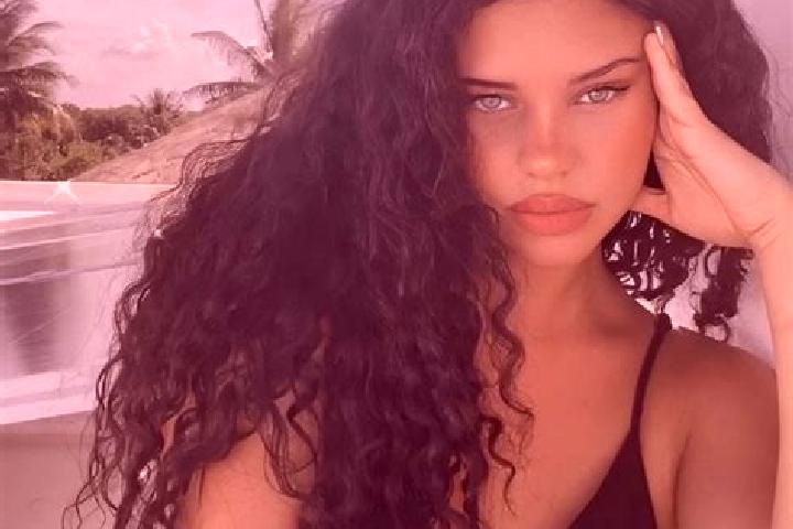 Chloe, 33, a black grey-eyed latina companion based in Vosselare. Offering Party Girl, Duos, Tantra, Girlfriend Experience. Available for incall and outcall,...