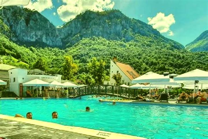 Chloe, 33 — Escort in Banpotoc, Romania