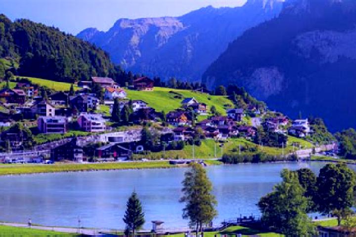 Chloe, 33 — Escort in Bauen, Switzerland