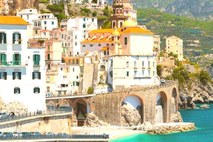 Chloe, 33 — Escort in Cervasca, Italy