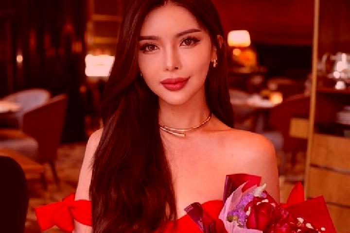 Chloe, 33 — Escort in Chua Hang, Vietnam