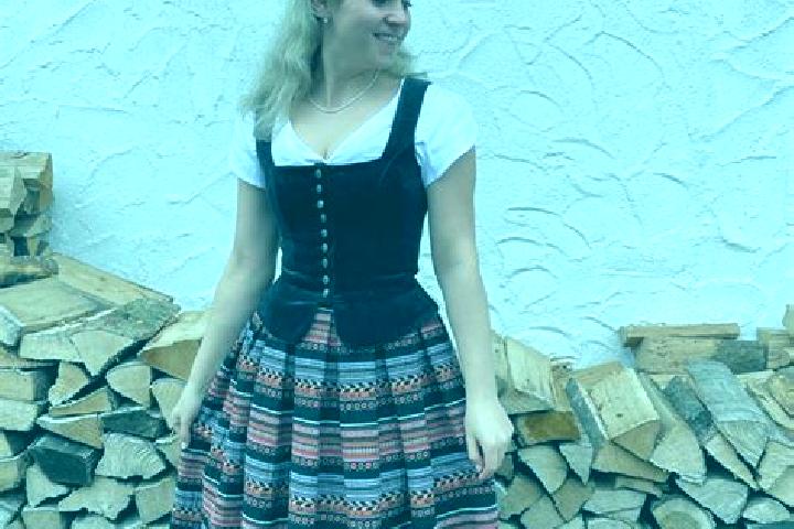 Chloe, 33 — Escort in Hoeflein, Austria