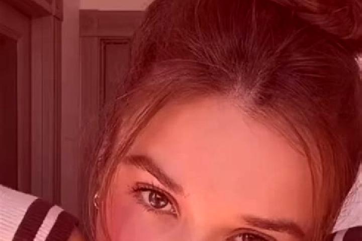 Chloe, 33 — Escort in Messy, France