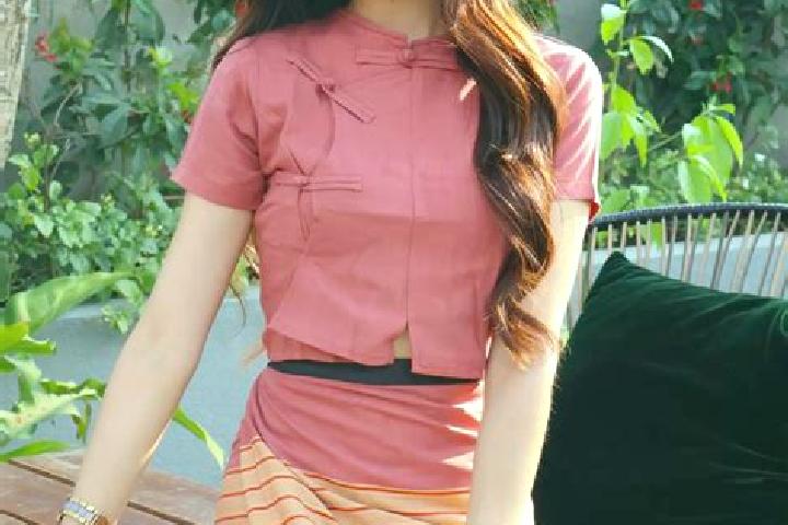 Chloe, 33 — Escort in To, Myanmar
