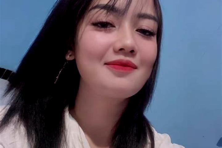 Chloe, 33 — Escort in Tulungagung, Indonesia