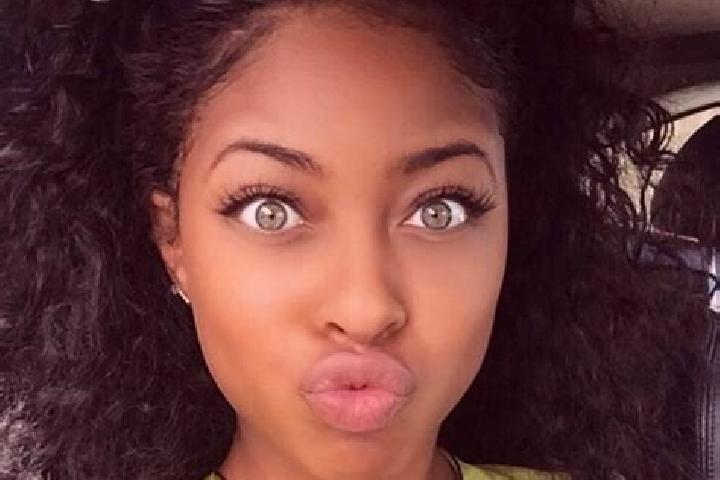 Chloe, 34, a black green-eyed ebony companion based in Sallent de Gallego. Offering Prostate Massage, Erotic Massage, Tantra, Domination. Available for incal...