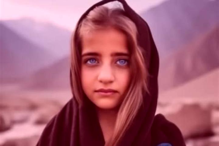 Chloe, 34, a blonde brown-eyed middle eastern companion based in Walting. Offering Fetish, Dinner Date, Roleplay, Erotic Massage. Available for incall and ou...