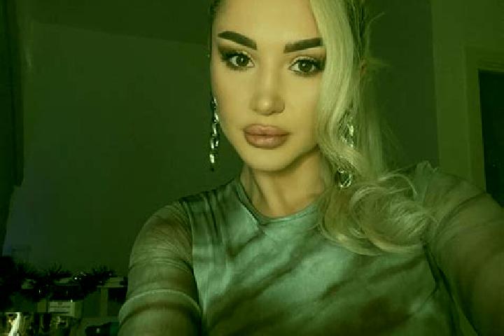 Chloe, 34, a blonde dark-eyed asian companion based in Raba. Offering Overnight, GFE, BDSM, A-Level, Massage. Available for incall and outcall, day and eveni...