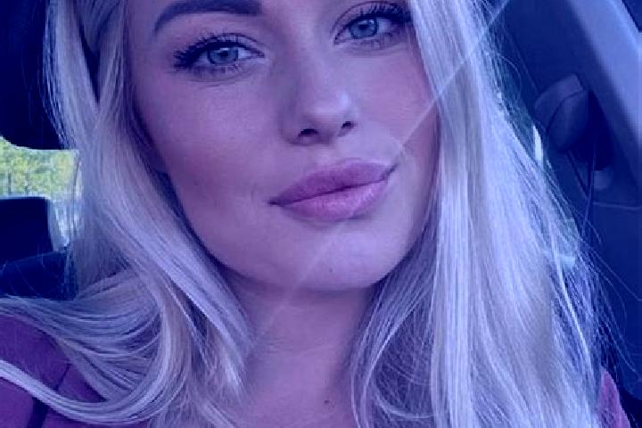 Chloe, 34, a blonde hazel-eyed caucasian companion based in Lamie. Offering Travel Companion, CIM, OWO, Domination, Prostate Massage. Available for incall an...