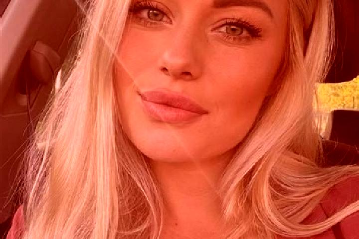 Chloe, 34, a blonde hazel-eyed caucasian companion based in Montefrio. Offering Striptease, GFE, Couples. Available for incall and outcall, overnight booking...