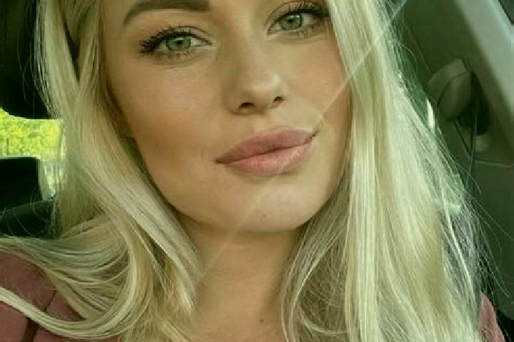 Chloe, 34, a blonde hazel-eyed caucasian companion based in Northwood Hills. Offering Prostate Massage, Tantra, Overnight, Girlfriend Experience. Available f...
