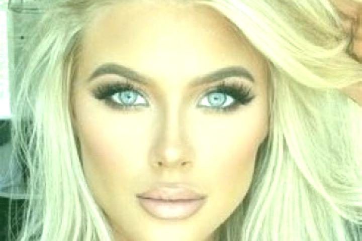 Chloe, 34, a platinum blonde amber-eyed mediterranean companion based in Baumata. Offering Erotic Massage, Party Girl, Tantra, Domination. Available for inca...