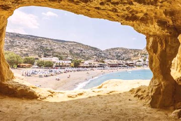 Chloe, 34 — Escort in Analipsi, Greece