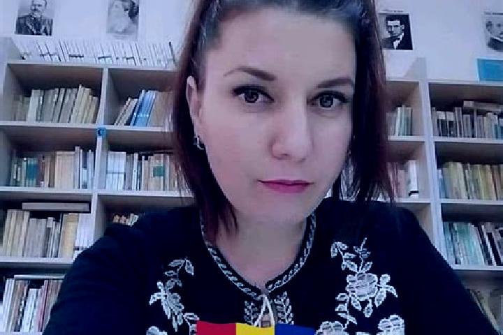 Chloe, 34 — Escort in Dobretu, Romania