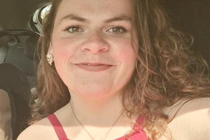 Chloe, 34 — Escort in Haillot, Belgium