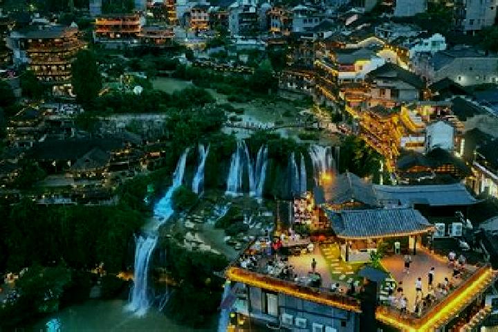 Chloe, 34 — Escort in Huanan, China