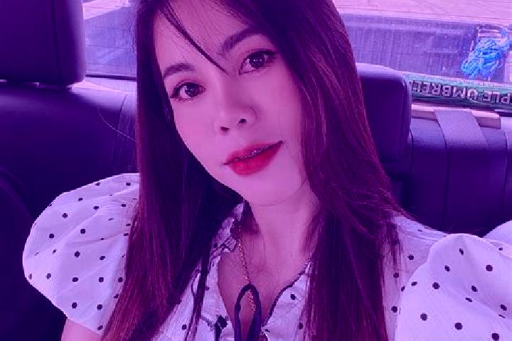 Chloe, 34 — Escort in Kie, Indonesia